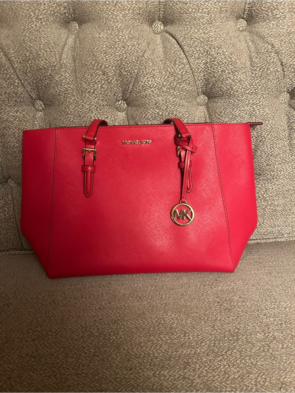 Micheal Kors purse